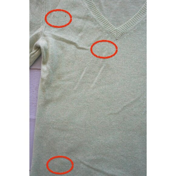 360 Cashmere Light Green 100% Cashmere V-Neck Sweater - Size S - Picture 4 of 8